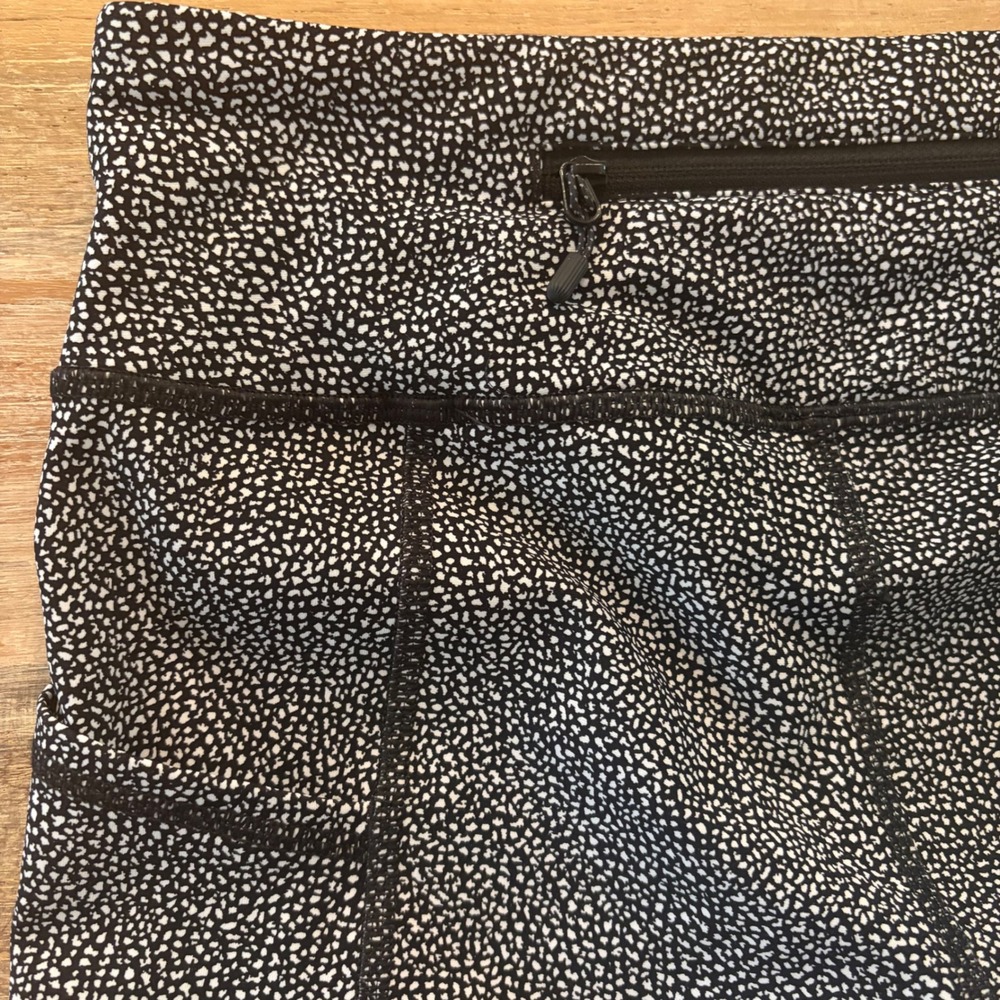 Lululemon Tight Stuff Tight II Black White Dot Splatter Leggings Sz 6 Reflective - Picture 6 of 11